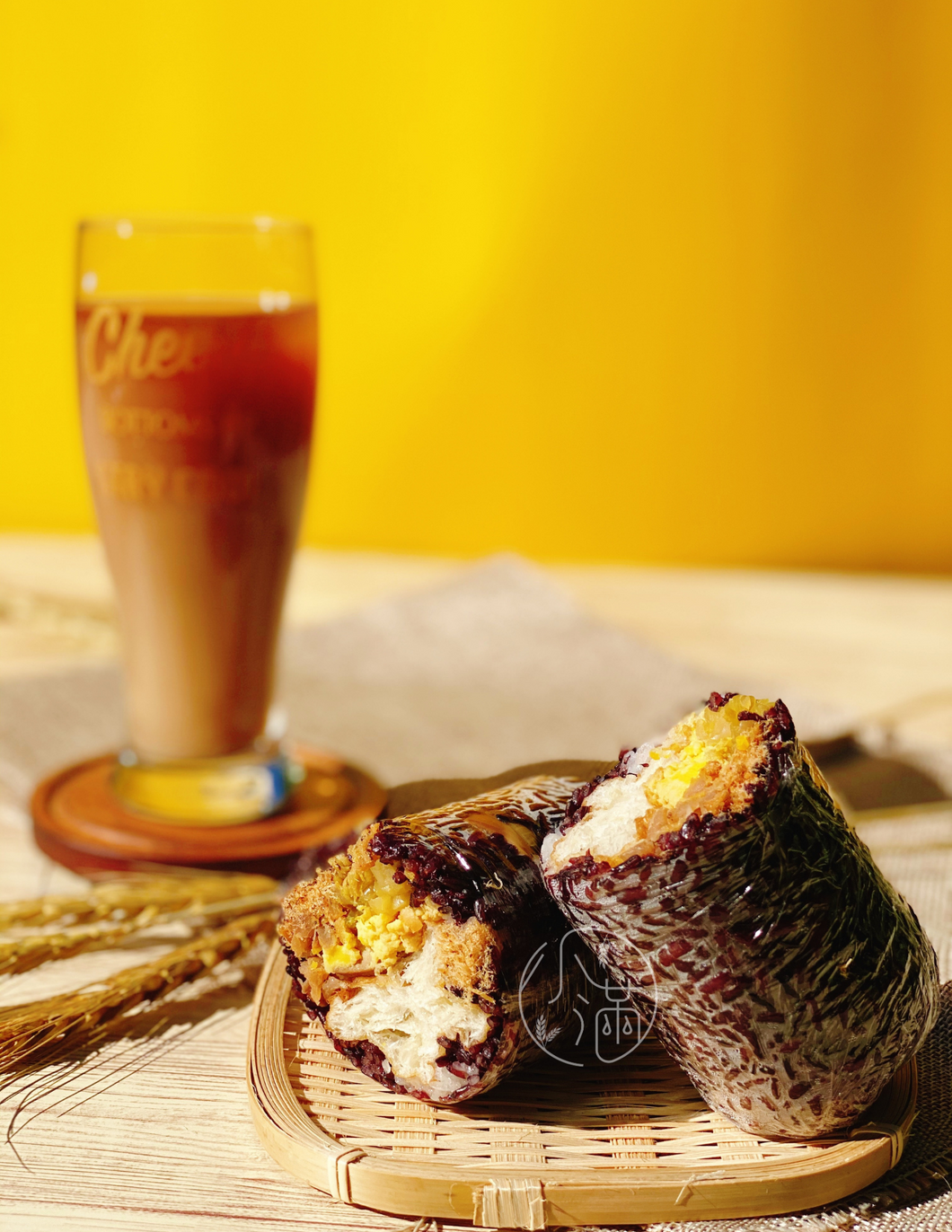 紫米卡滋＋豆漿紅茶 <br> Purple crunchy Riceburrito with soymilk black tea